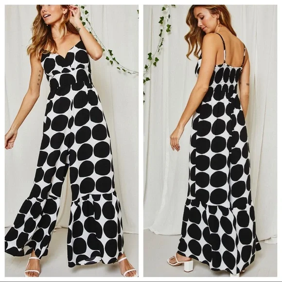 #44 Chic and Stylish Sleeveless Large Polka Dot Jumpsuit - Picture 2 of 3